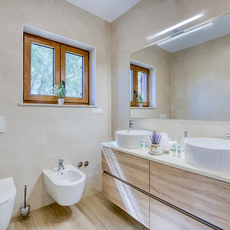 Mare With Private Pool And Garden - Happy شقة *