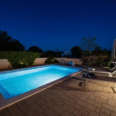 Mare With Private Pool And Garden - Happy 아파트 Sveti Anton (Krk)