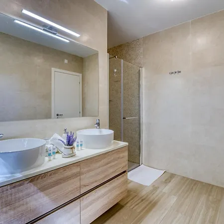 아파트 Mare With Private Pool And Garden - Happy Sveti Anton (Krk)