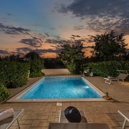 Mare With Private Pool And Garden - Happy * Malinska