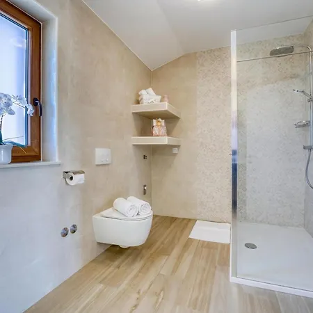 Mare With Private Pool And Garden - Happy شقة *
